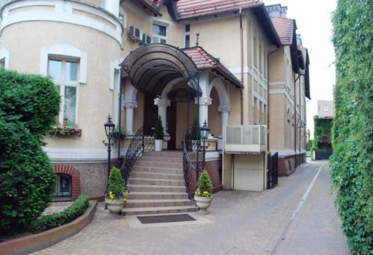 Отель Villa Royal Острув-Велькопольски-6