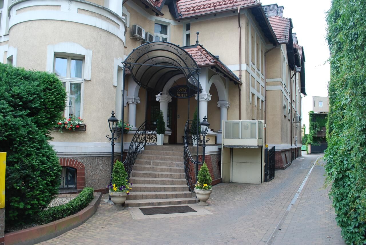 Отель Villa Royal Острув-Велькопольски-48